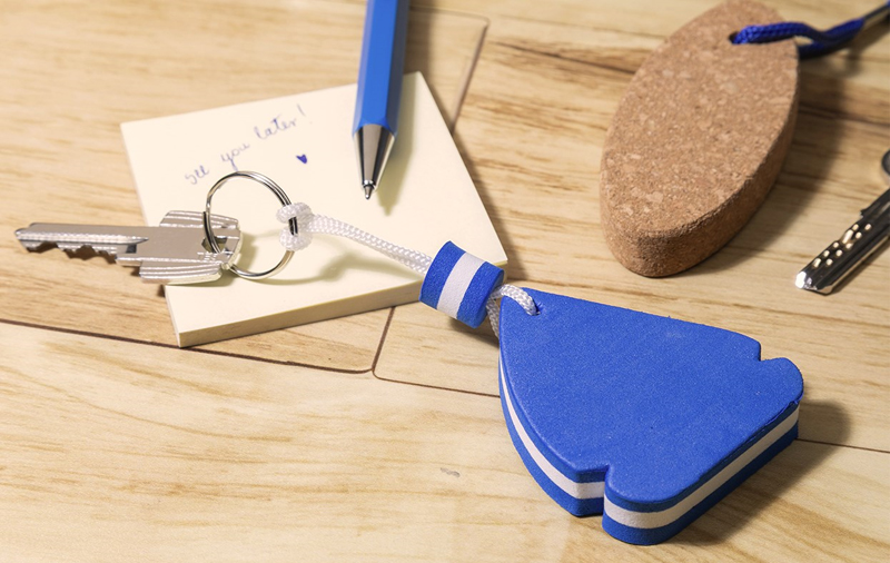 Drijvende sleutelhangers voor wie sport in/op het water